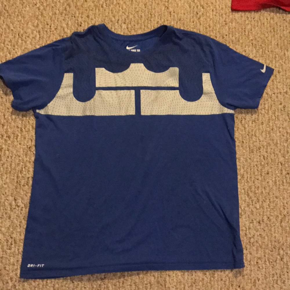 LeBron tee
